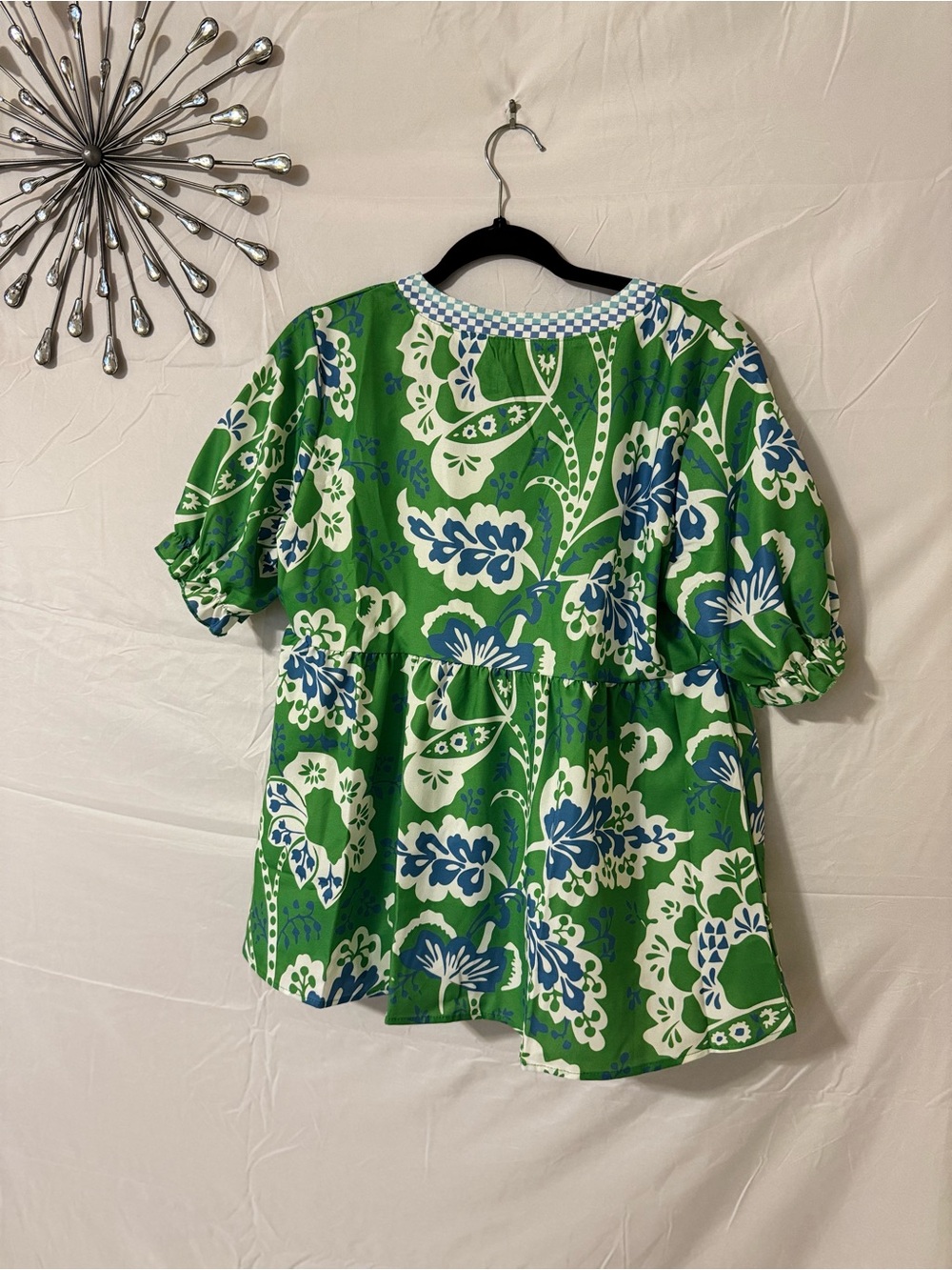 Bright Green Floral Tunic Preppy Top with Blue Accents Size XL NWT - Picture 10 of 12